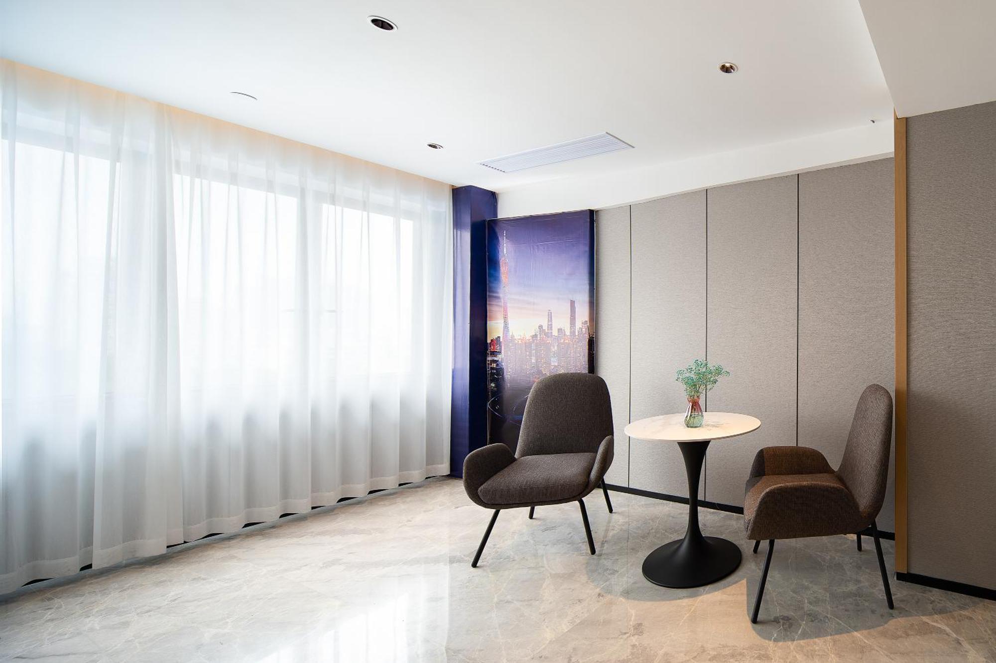 Langham Honor International Hotel Canton Fair Complex Branch - Free Shuttle To Canton Fair Complex During Canton Fair Period & Free Mini Bar Eksteriør billede