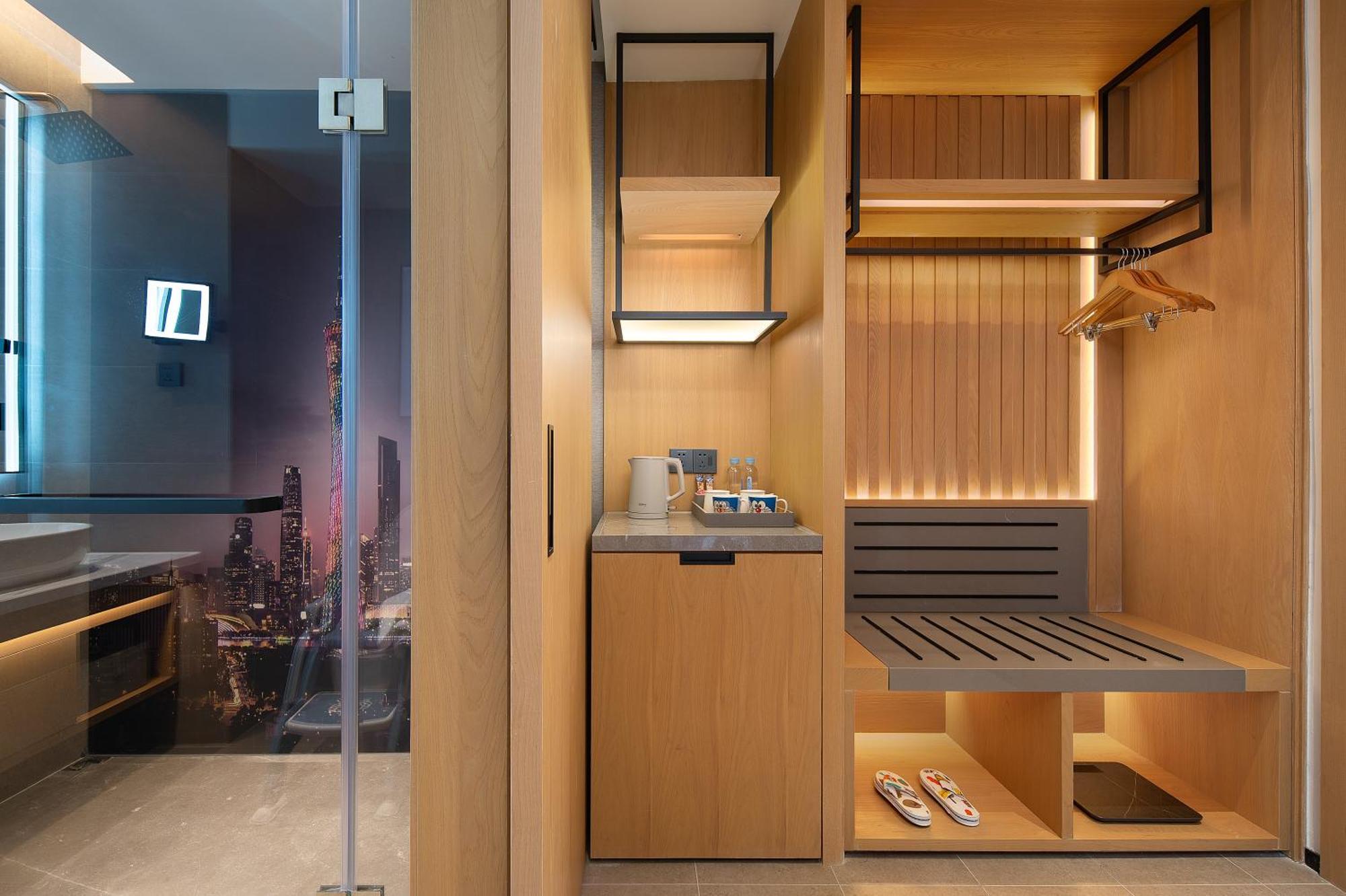 Langham Honor International Hotel Canton Fair Complex Branch - Free Shuttle To Canton Fair Complex During Canton Fair Period & Free Mini Bar Eksteriør billede